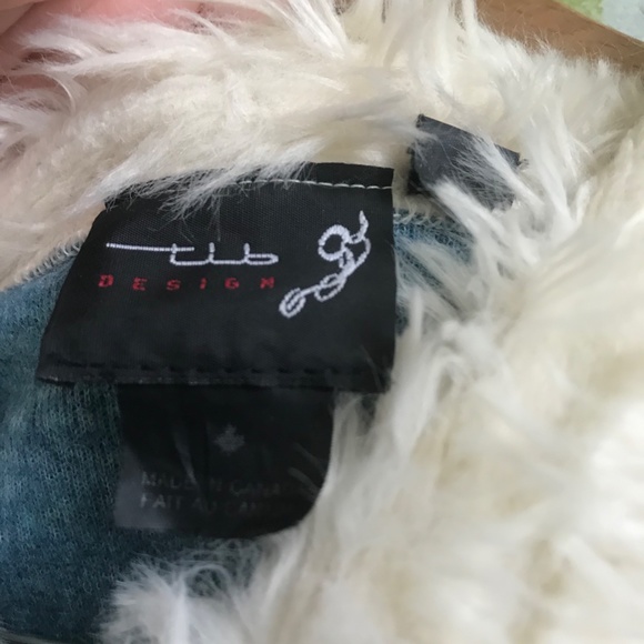 Blue Cardigan with White Faux Fur Collar and Cuffs - Picture 5 of 7